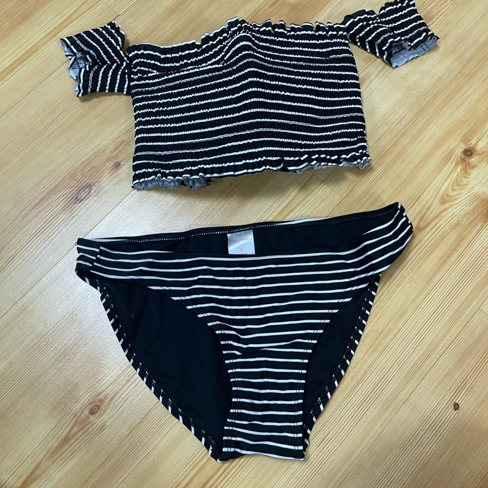 2 Piece Swimsuit Set